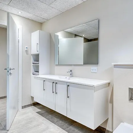 Semesterbostad Beautiful In With Kitchen *